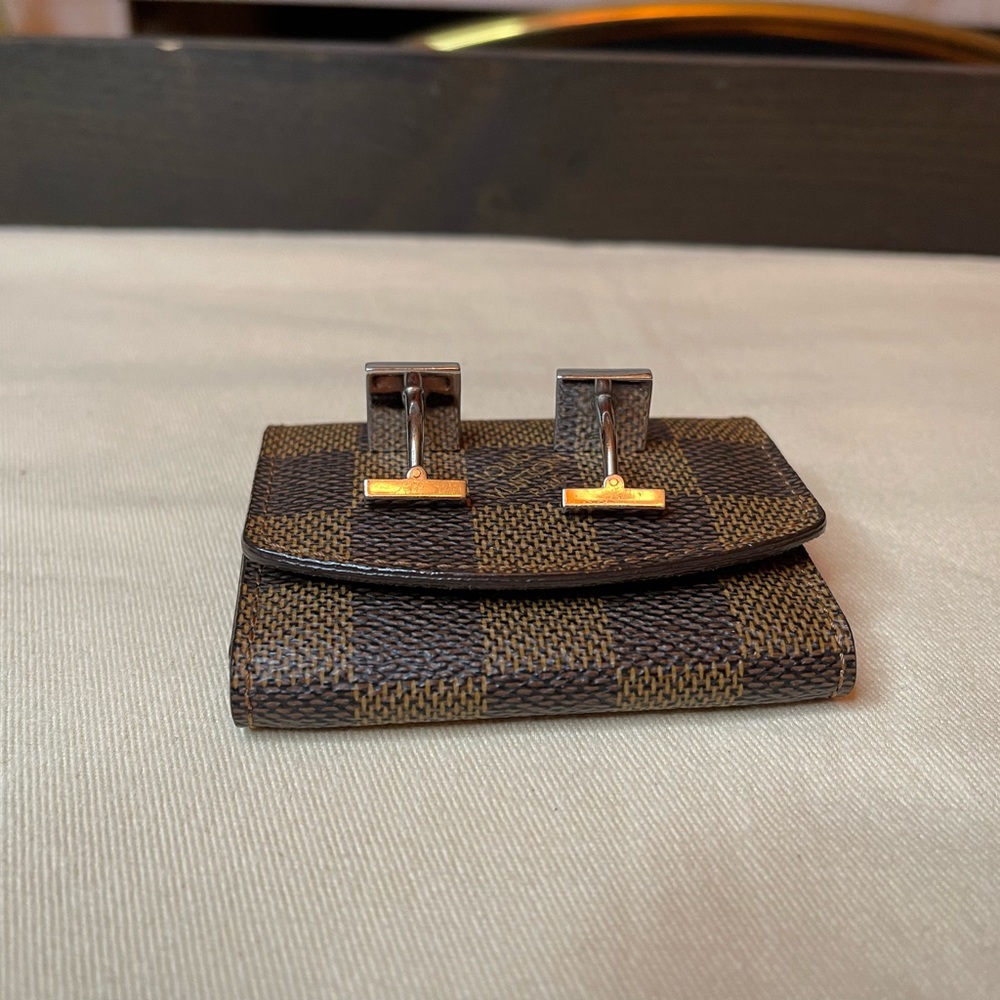 Louis Vuitton Sterling "Damier" Guilloche Enamel Cufflinks with case - Picture 4 of 12